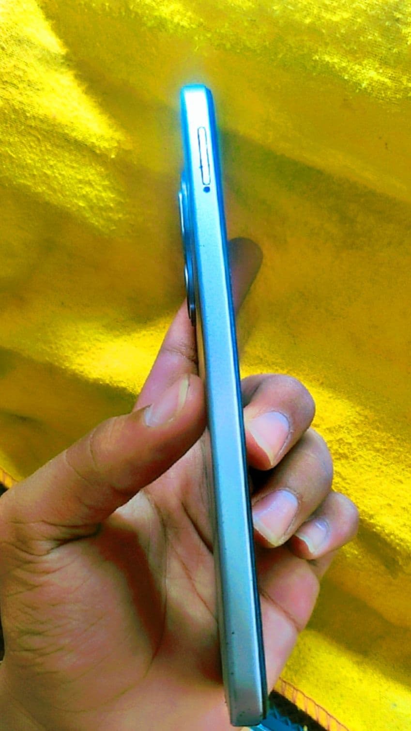 Infinix Smart 9 HD 4GB / 64GB in Neo Titanium — photo 4