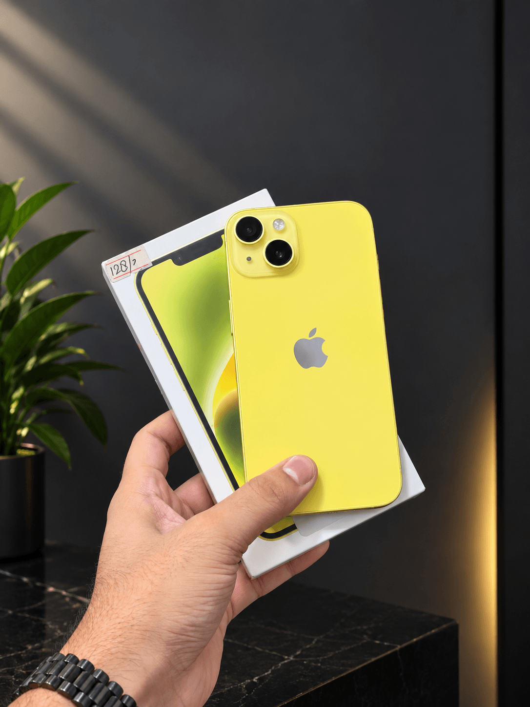 iPhone 14 · 128GB
