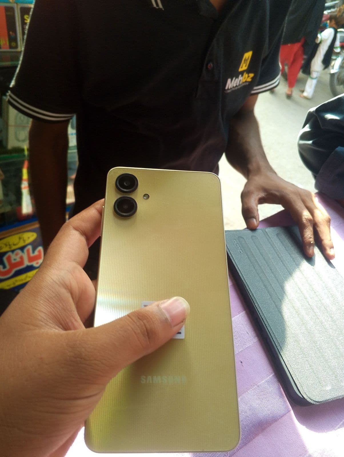 Galaxy A06 · 4GB / 64GB