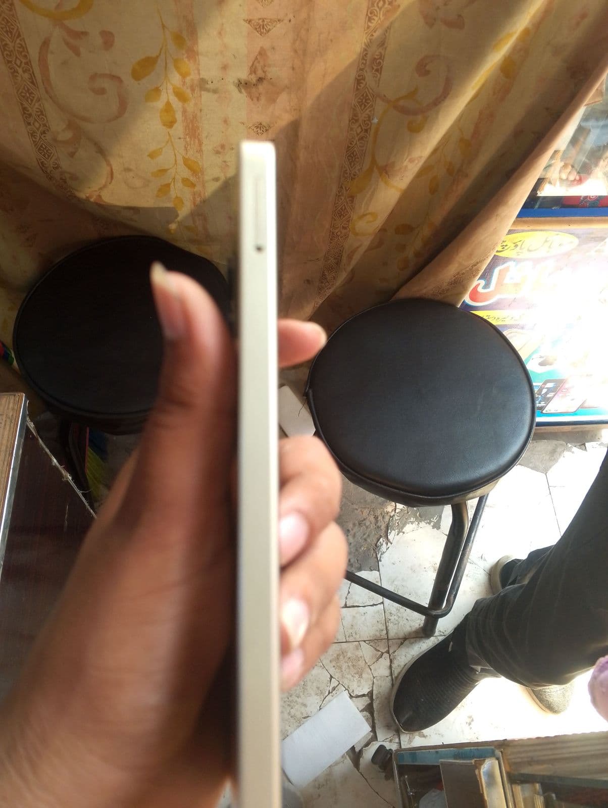 Samsung Galaxy A06 4GB / 64GB in Gold — photo 2