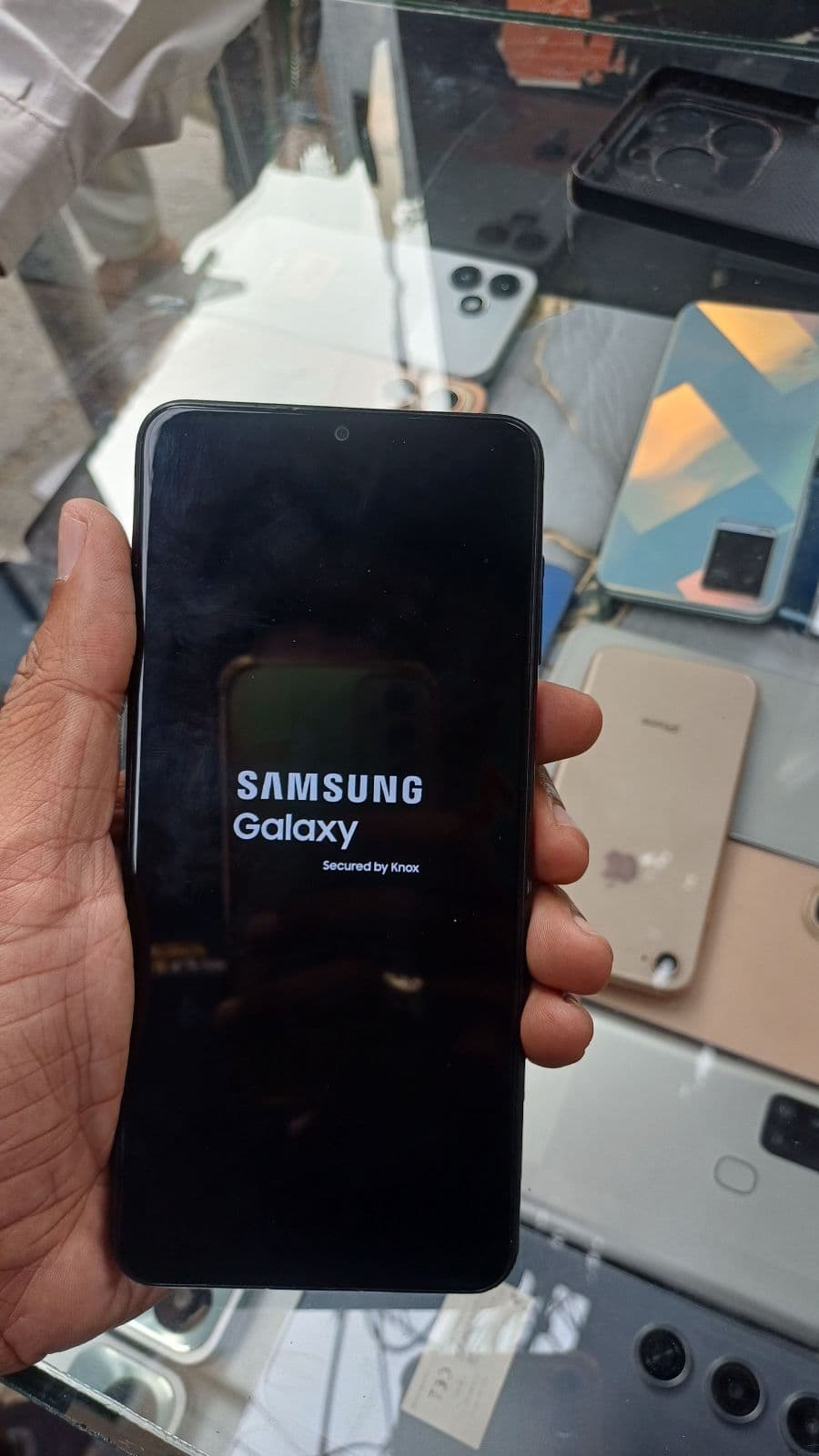 Samsung Galaxy A04s 4GB / 128GB in Black — photo 2