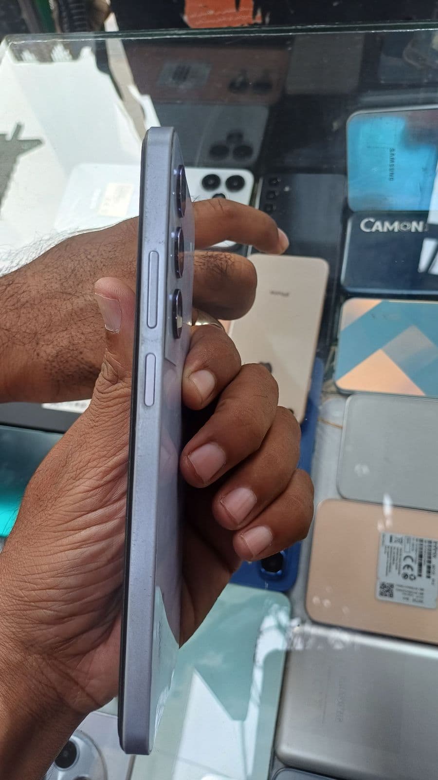 Realme C65 8GB / 256GB in Starlight Purple — photo 3