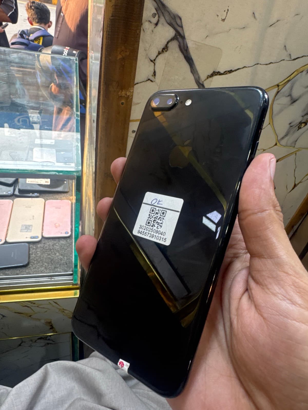 iPhone 7 Plus · 128GB