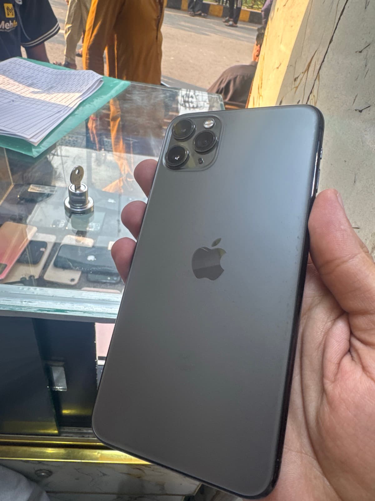 iPhone 11 Pro Max · 256GB
