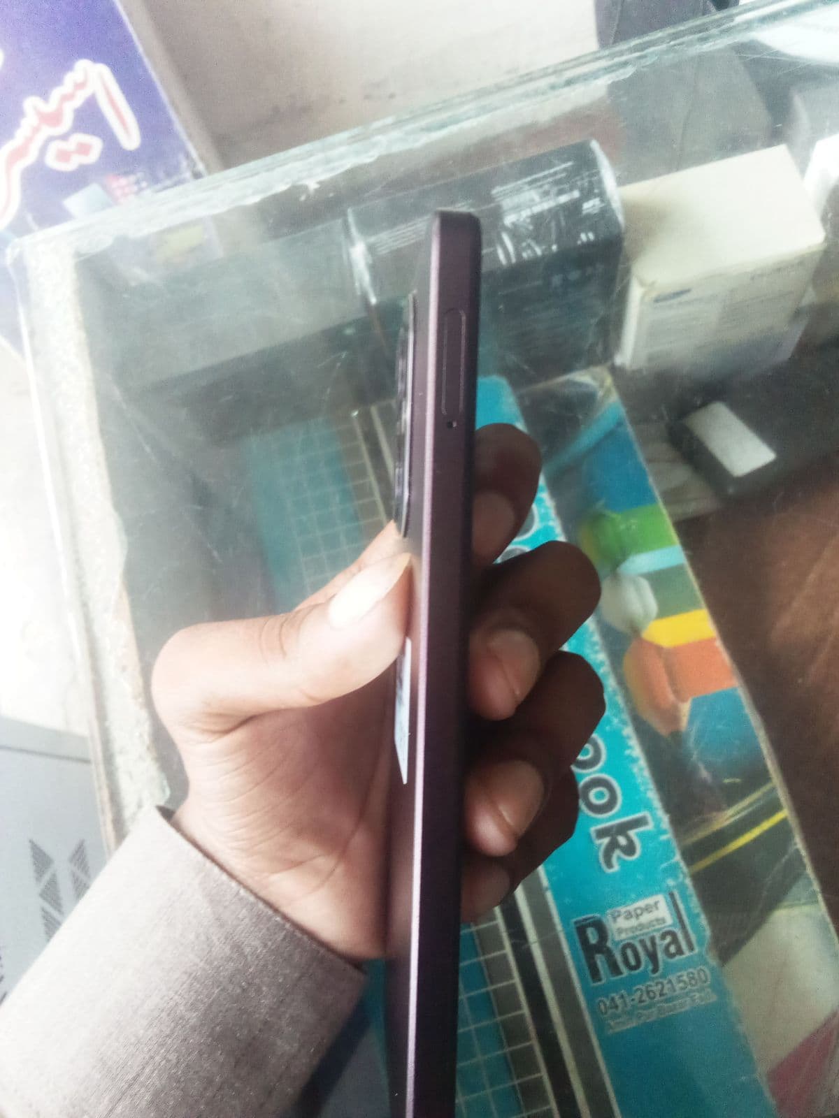 Oppo A5i 4GB / 128GB in Titanium Purple — photo 3