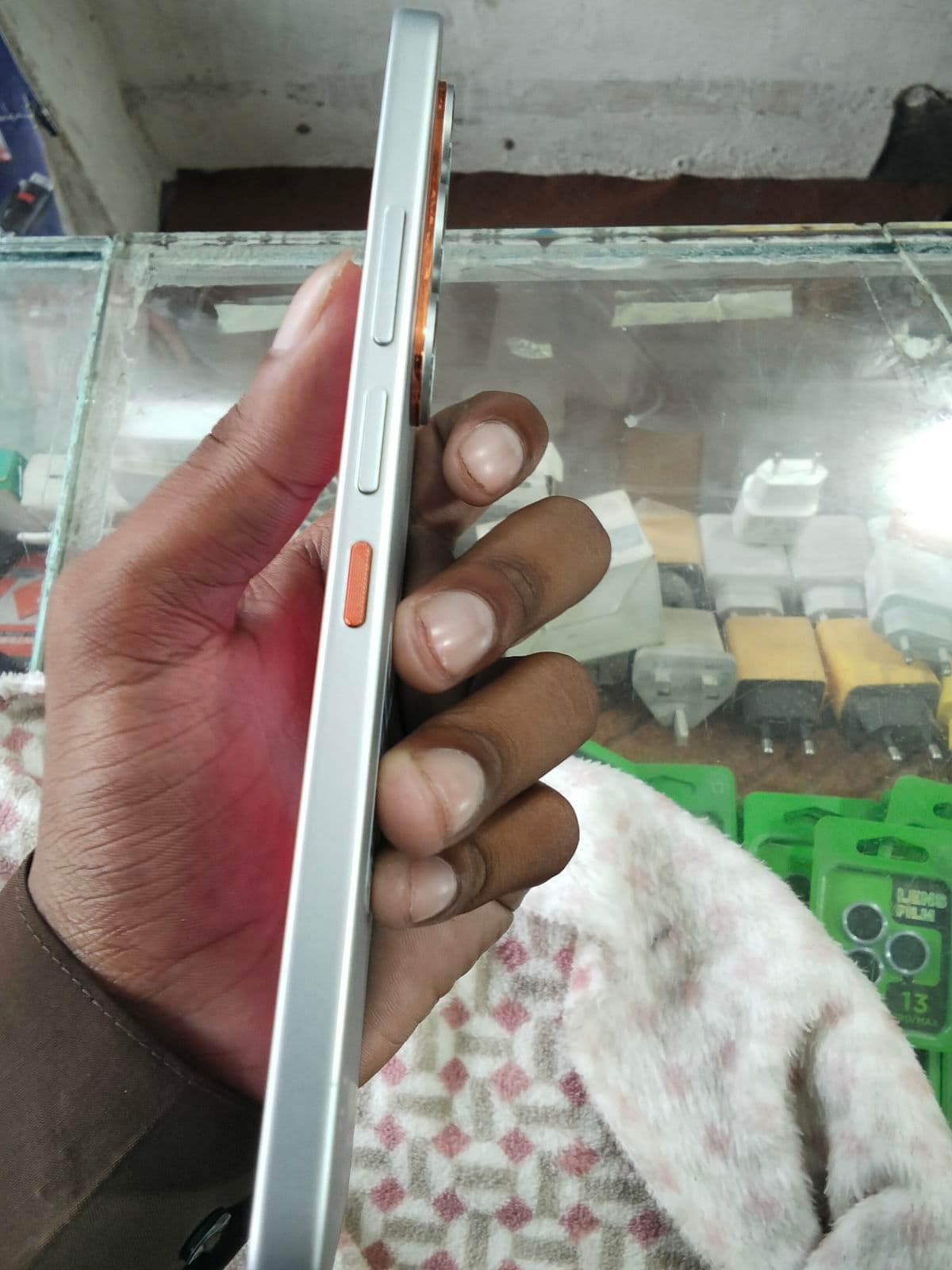 Infinix Note 60 Pro 8GB / 128GB in Frost Silver — photo 2