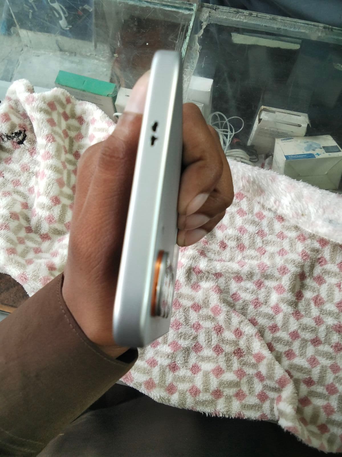 Infinix Note 60 Pro 8GB / 128GB in Frost Silver — photo 5