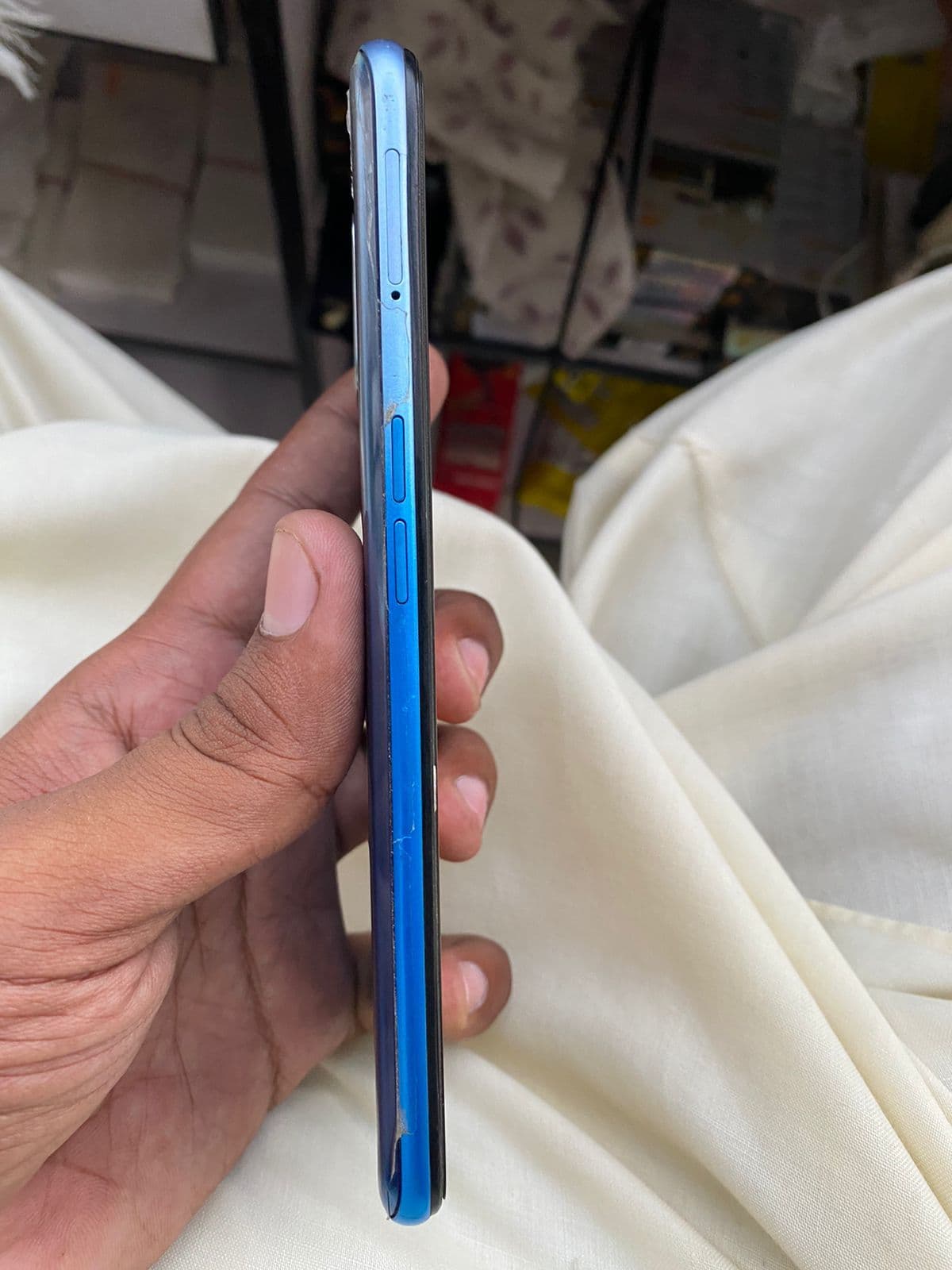Oppo A53 4GB / 64GB in Fancy Blue — photo 4