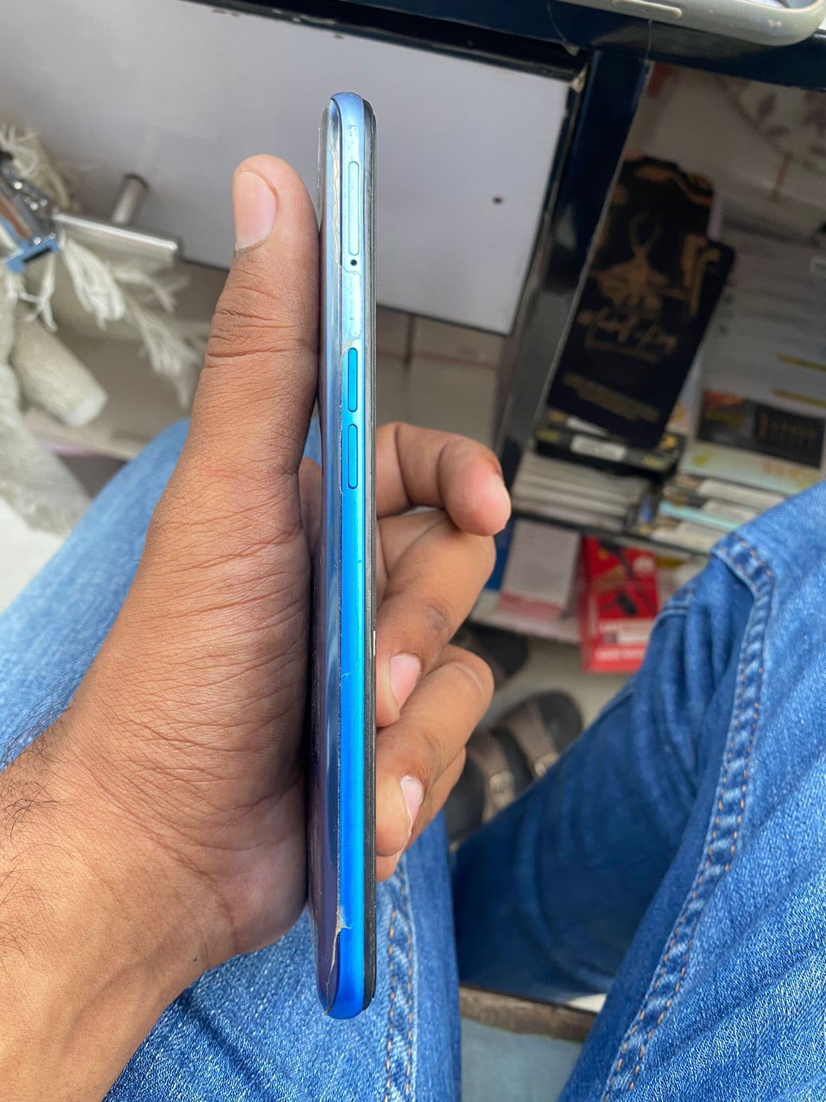 Oppo A53 4GB / 64GB in Fancy Blue — photo 3