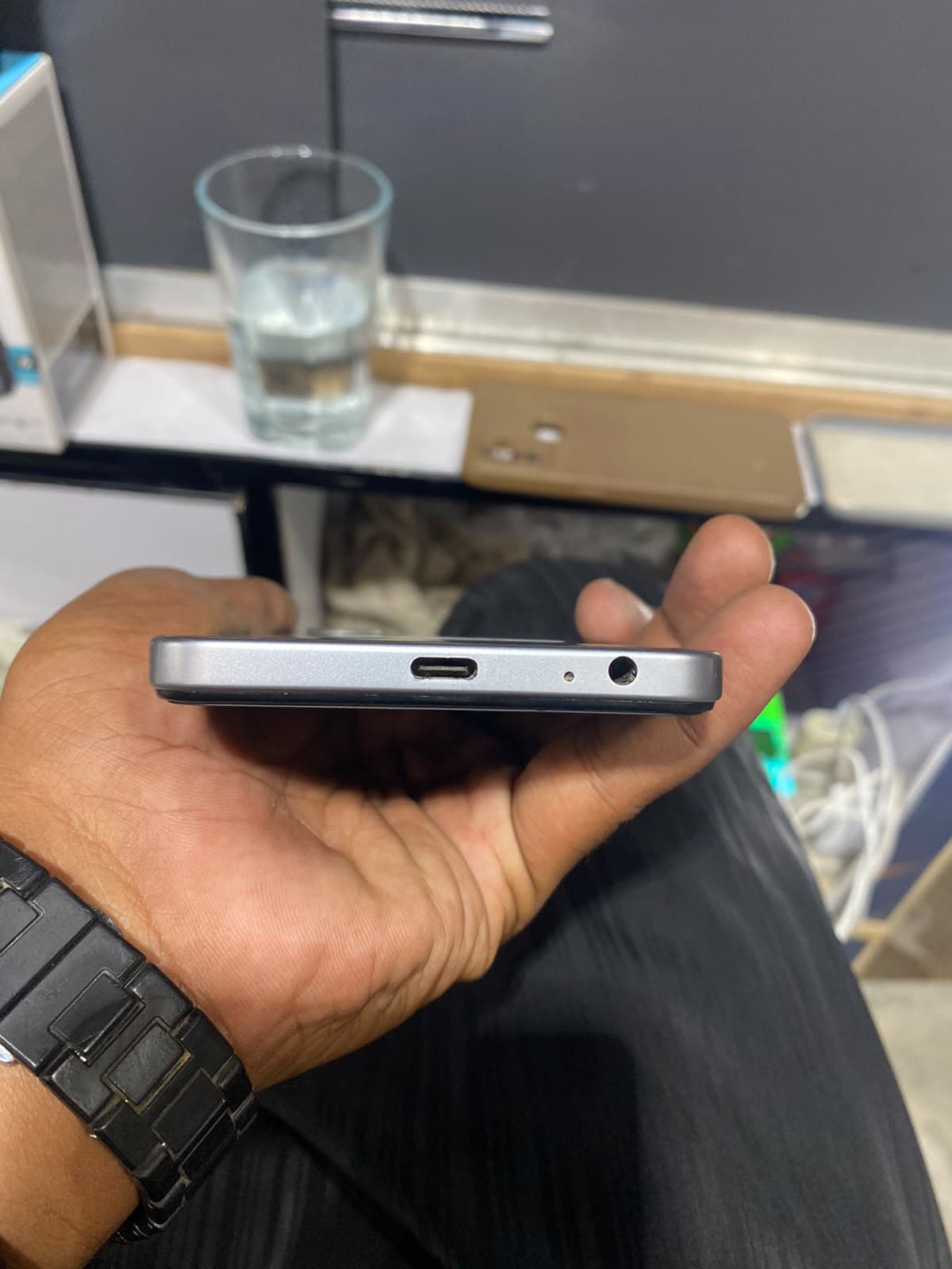 Tecno Spark Go 3 4GB / 64GB in Titanium Grey — photo 4
