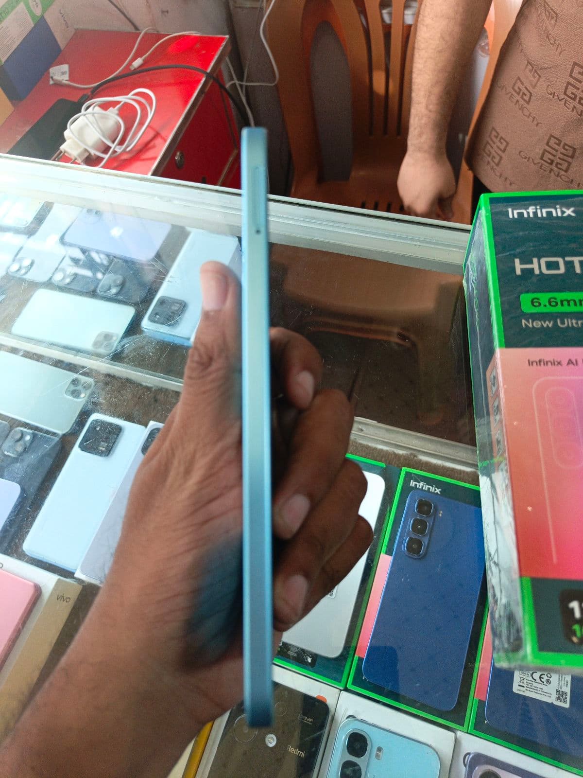 Infinix Hot 60 Pro 8GB / 128GB in Sleek Black — photo 2