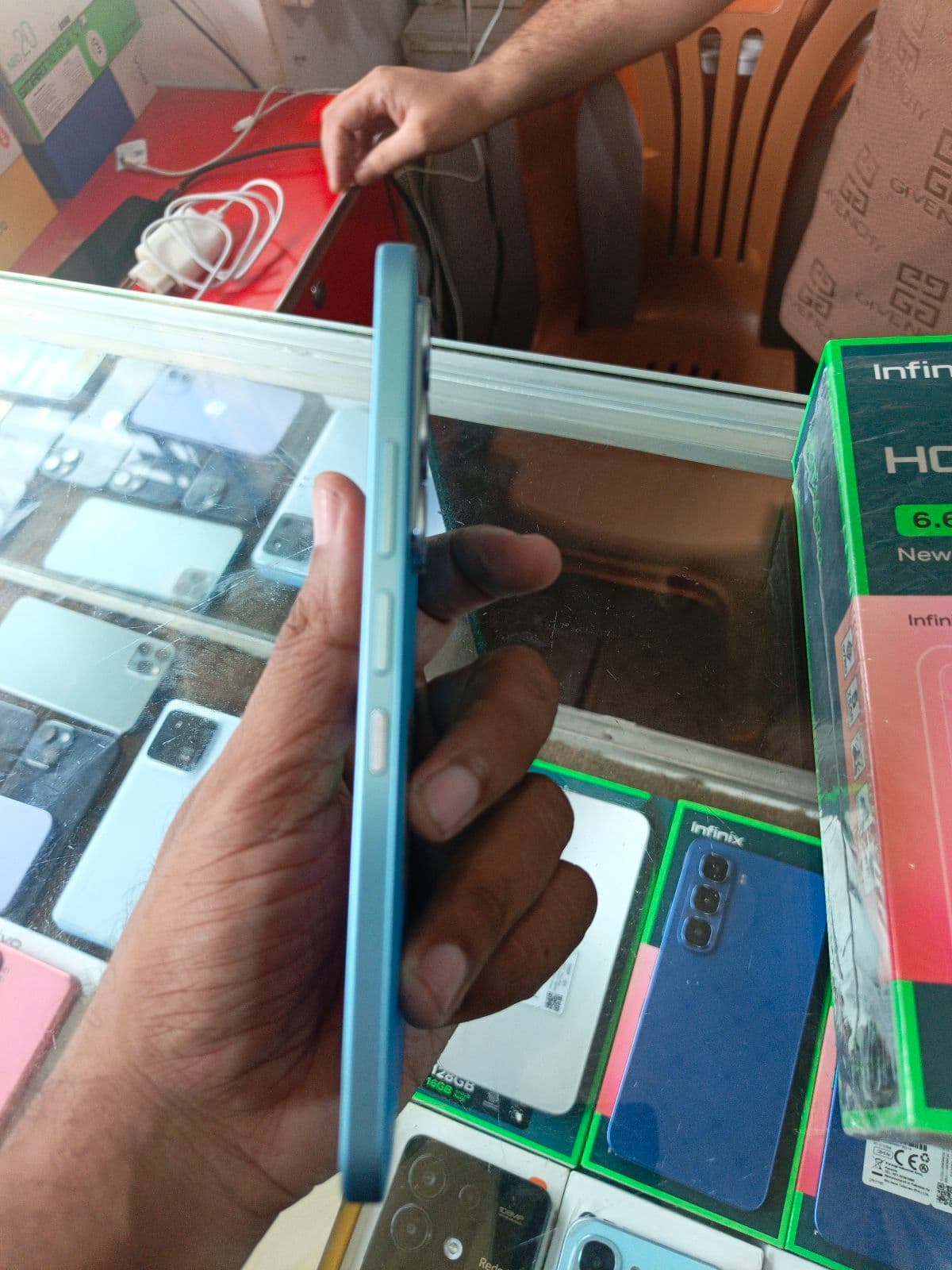 Infinix Hot 60 Pro 8GB / 128GB in Sleek Black — photo 4