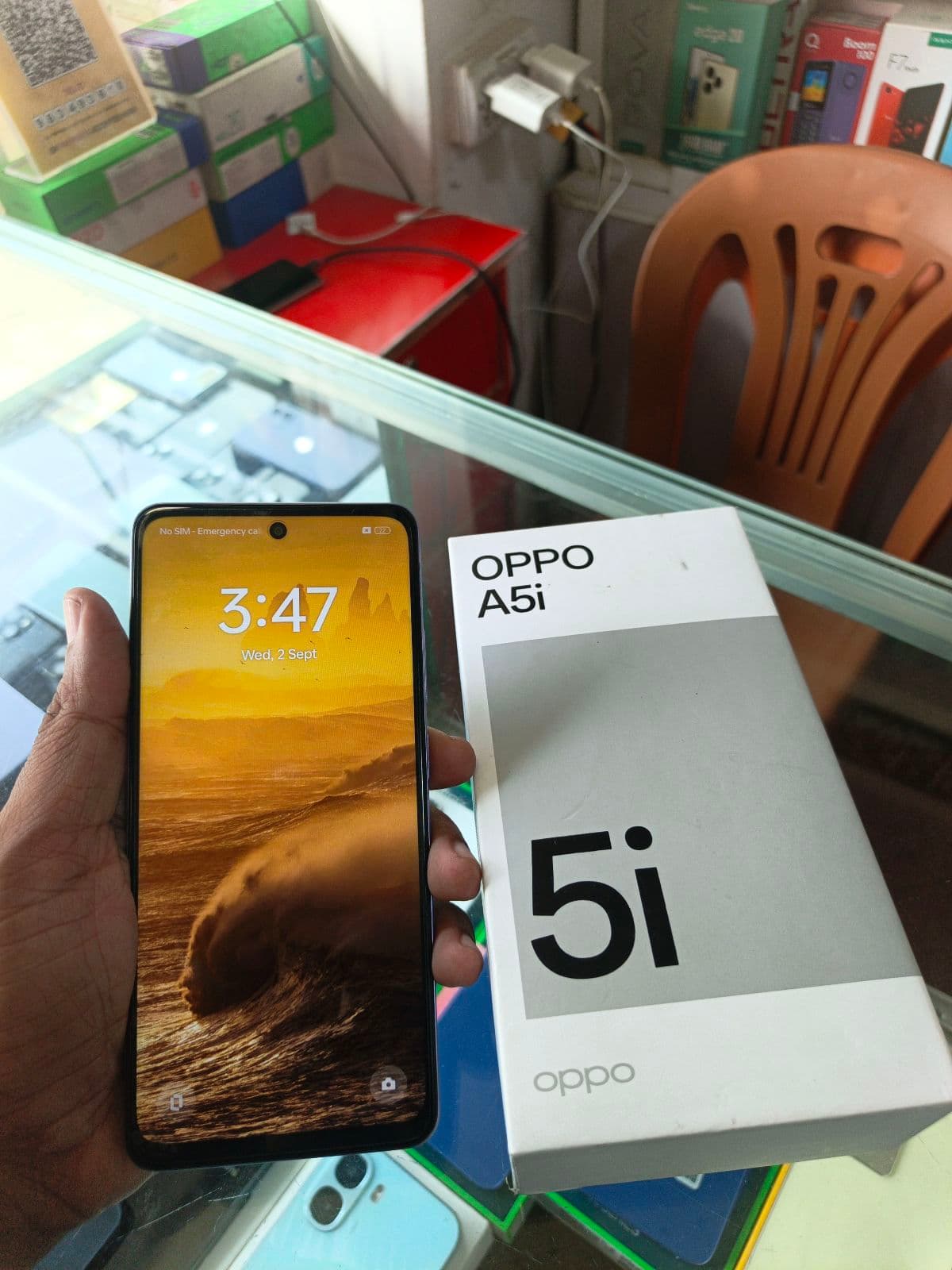 Oppo A5i 4GB / 64GB in Titanium Purple — photo 2