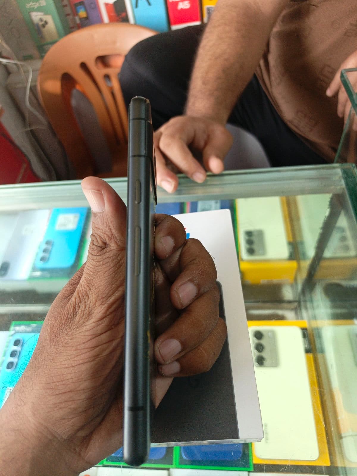 Google Pixel 7a 8GB / 128GB in Charcoal — photo 4