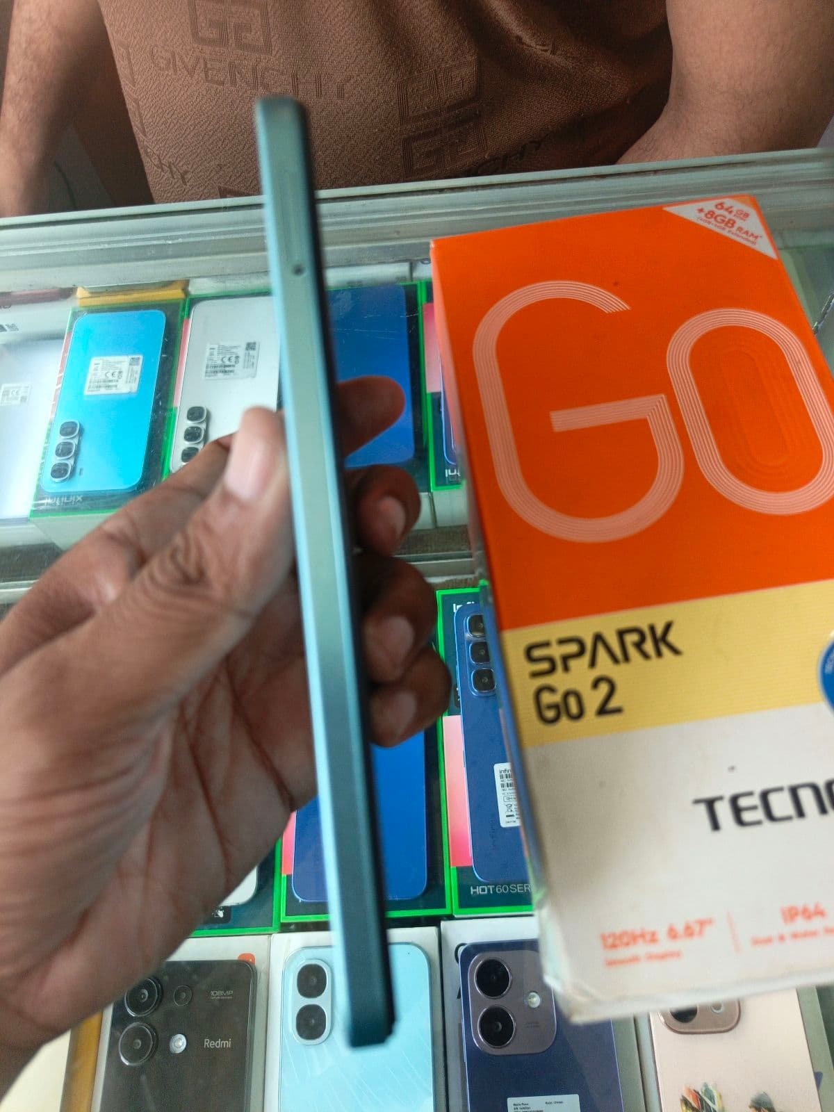 Tecno Spark Go 2 4GB / 64GB in Turquoise Green — photo 3