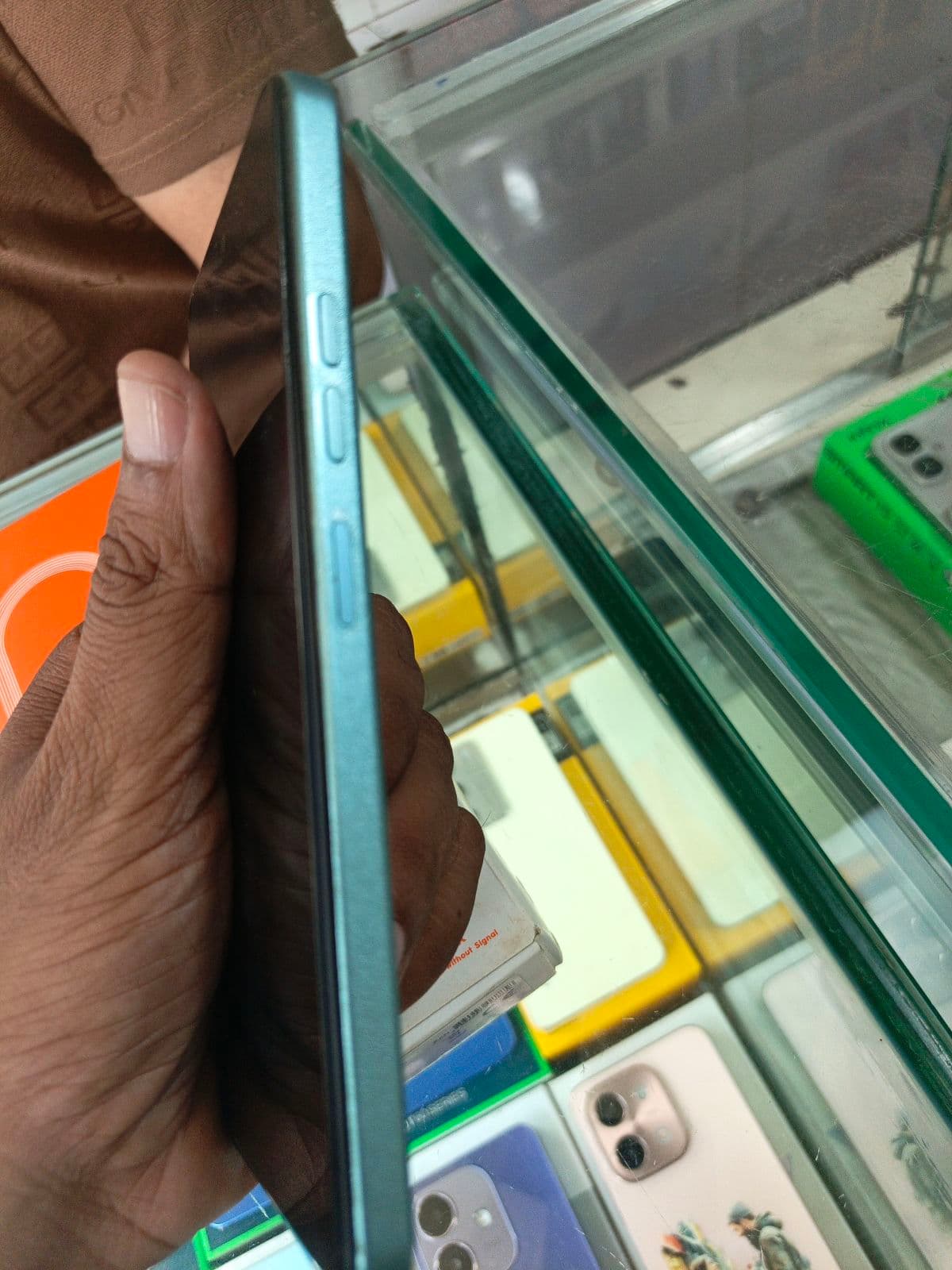 Tecno Spark Go 2 4GB / 64GB in Turquoise Green — photo 4