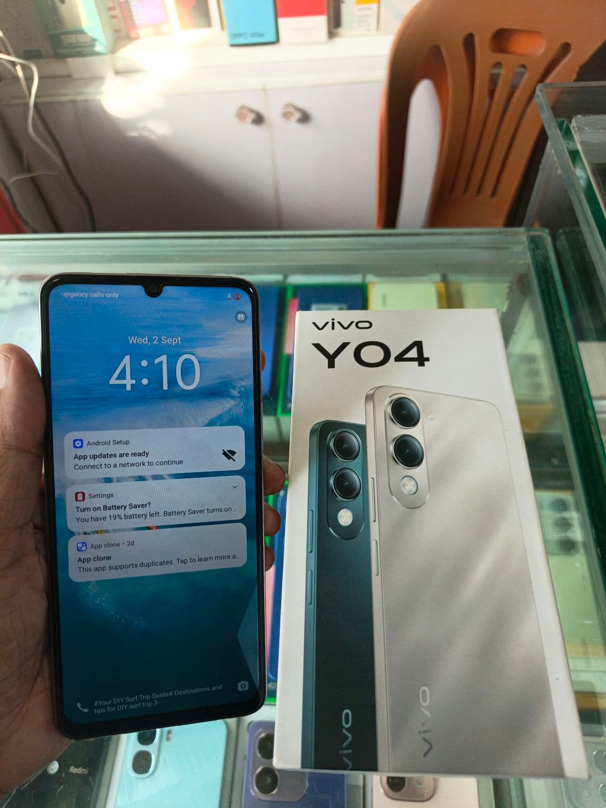 Vivo Y04 4GB / 64GB in Titanium Gold — photo 2