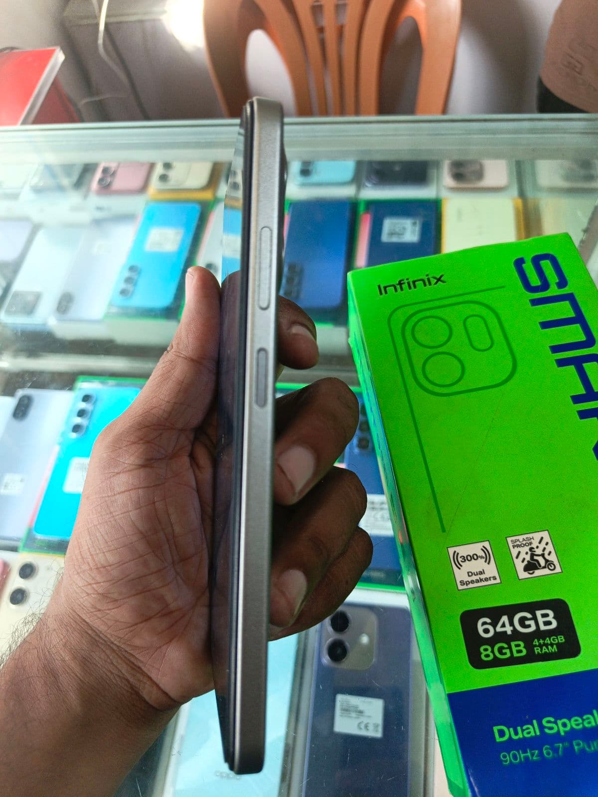 Infinix Smart 9 HD 4GB / 64GB in Neo Titanium — photo 4