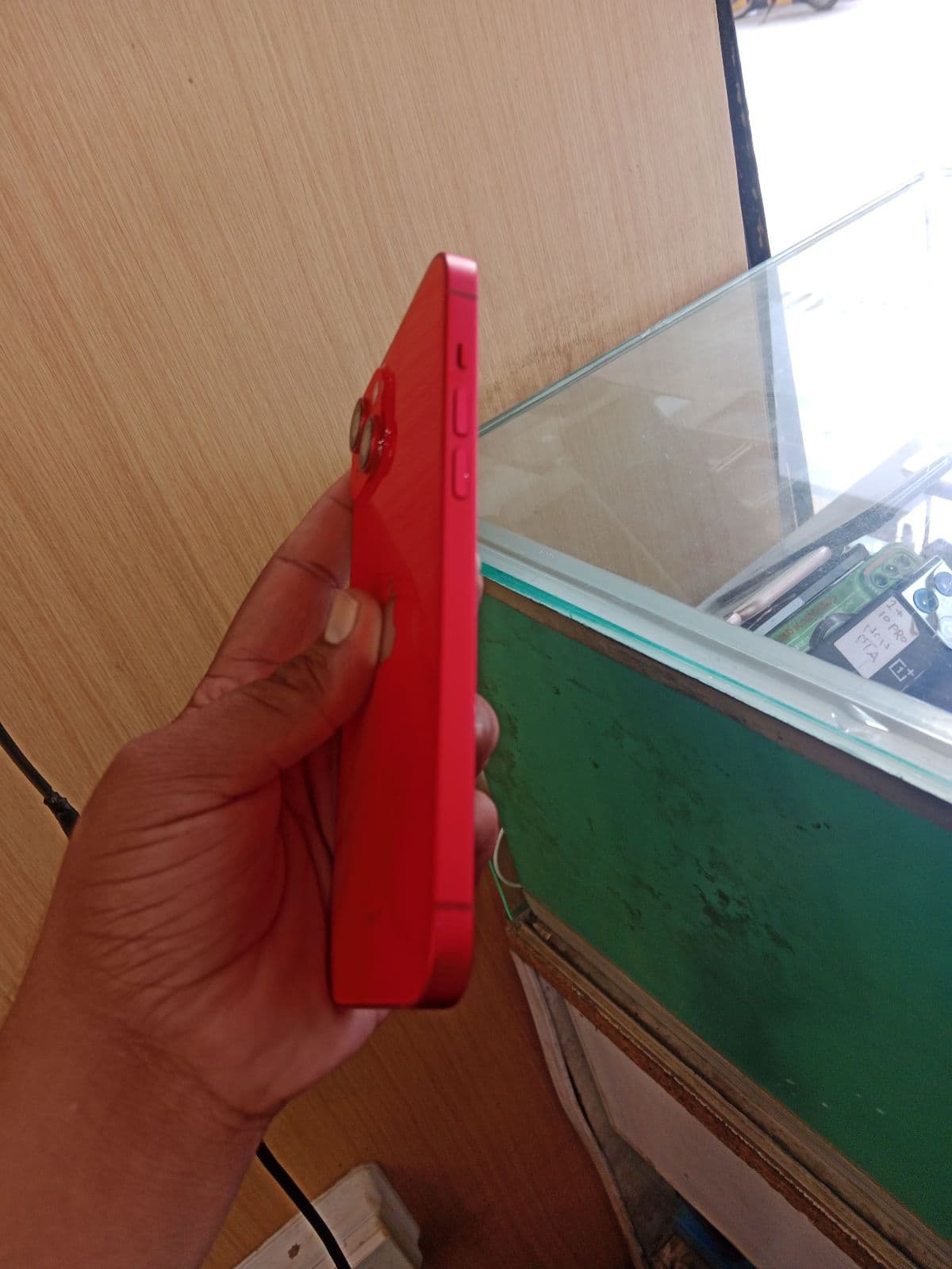 Apple iPhone 14 Plus 128GB in (PRODUCT)RED — photo 2