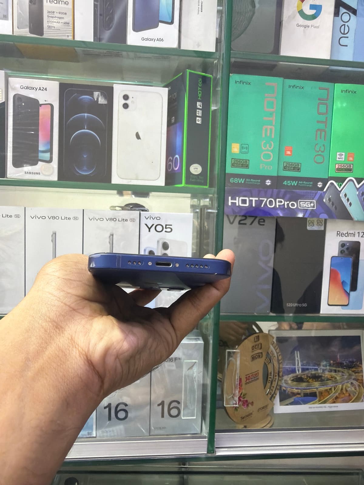 Apple iPhone 12 64GB in Blue — photo 3