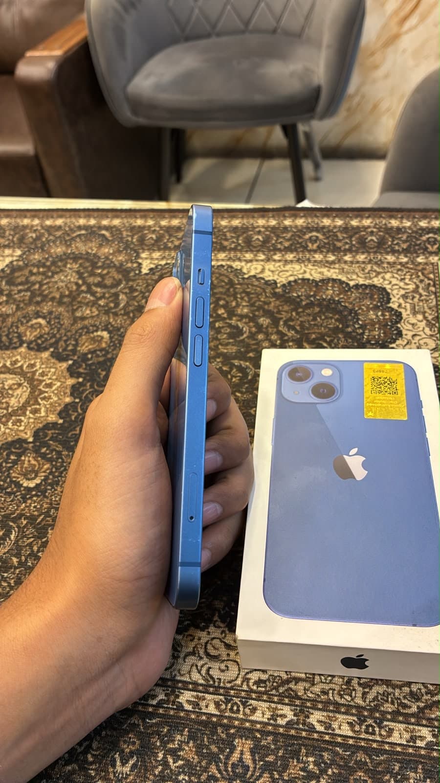 iPhone 13 · 128GB