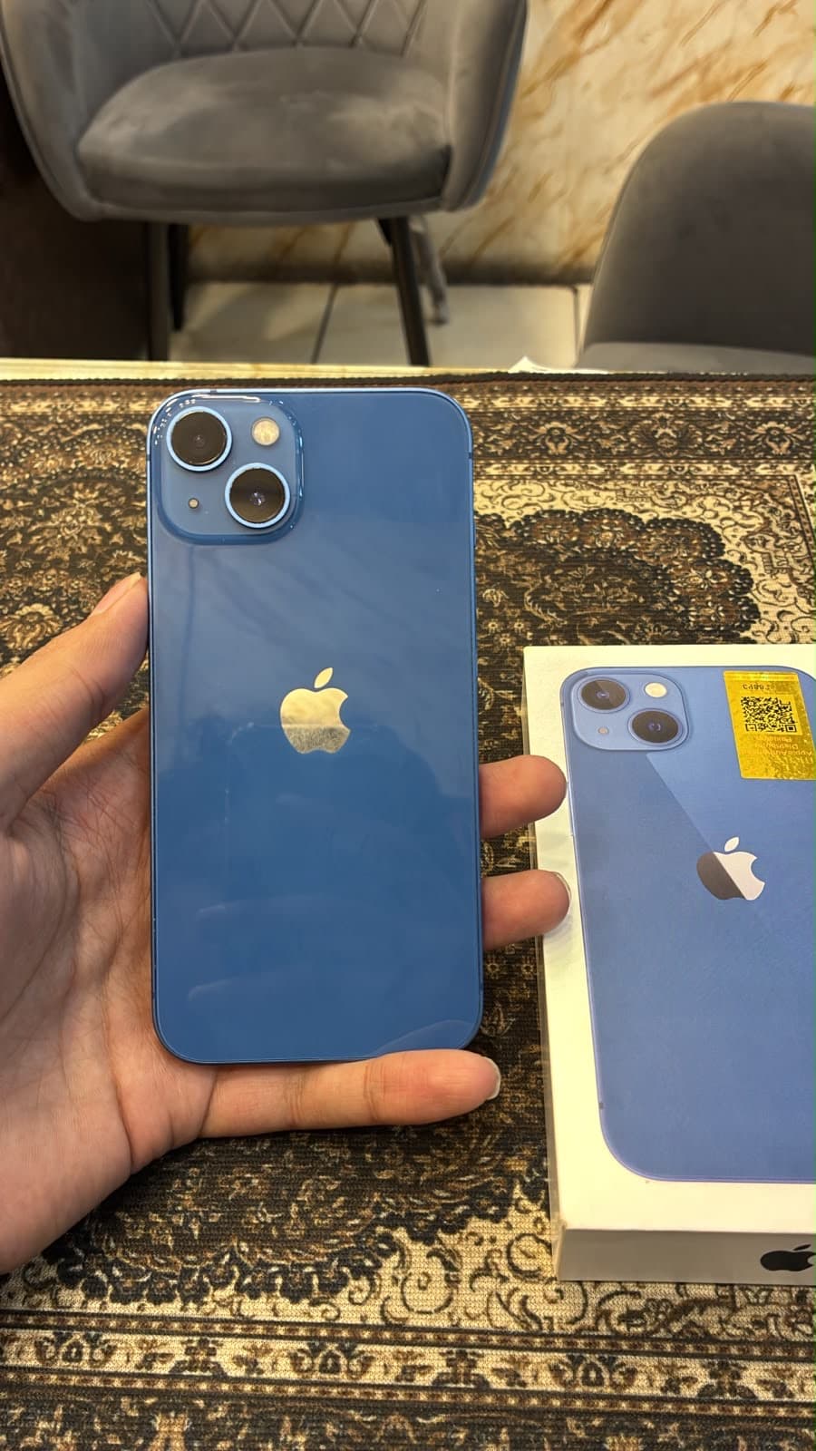 Apple iPhone 13 128GB in Blue — photo 2