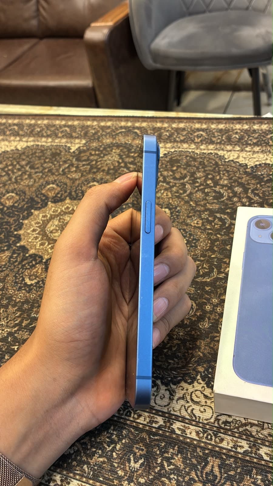 Apple iPhone 13 128GB in Blue — photo 4