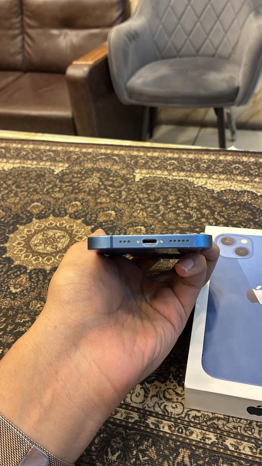 Apple iPhone 13 128GB in Blue — photo 5