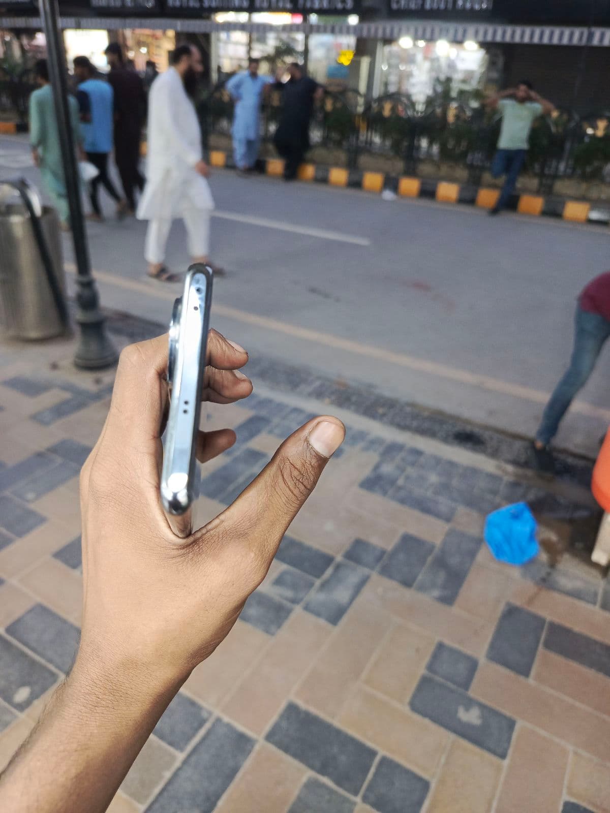 Oppo Reno 11 5G 12GB / 256GB in Rock Grey — photo 4