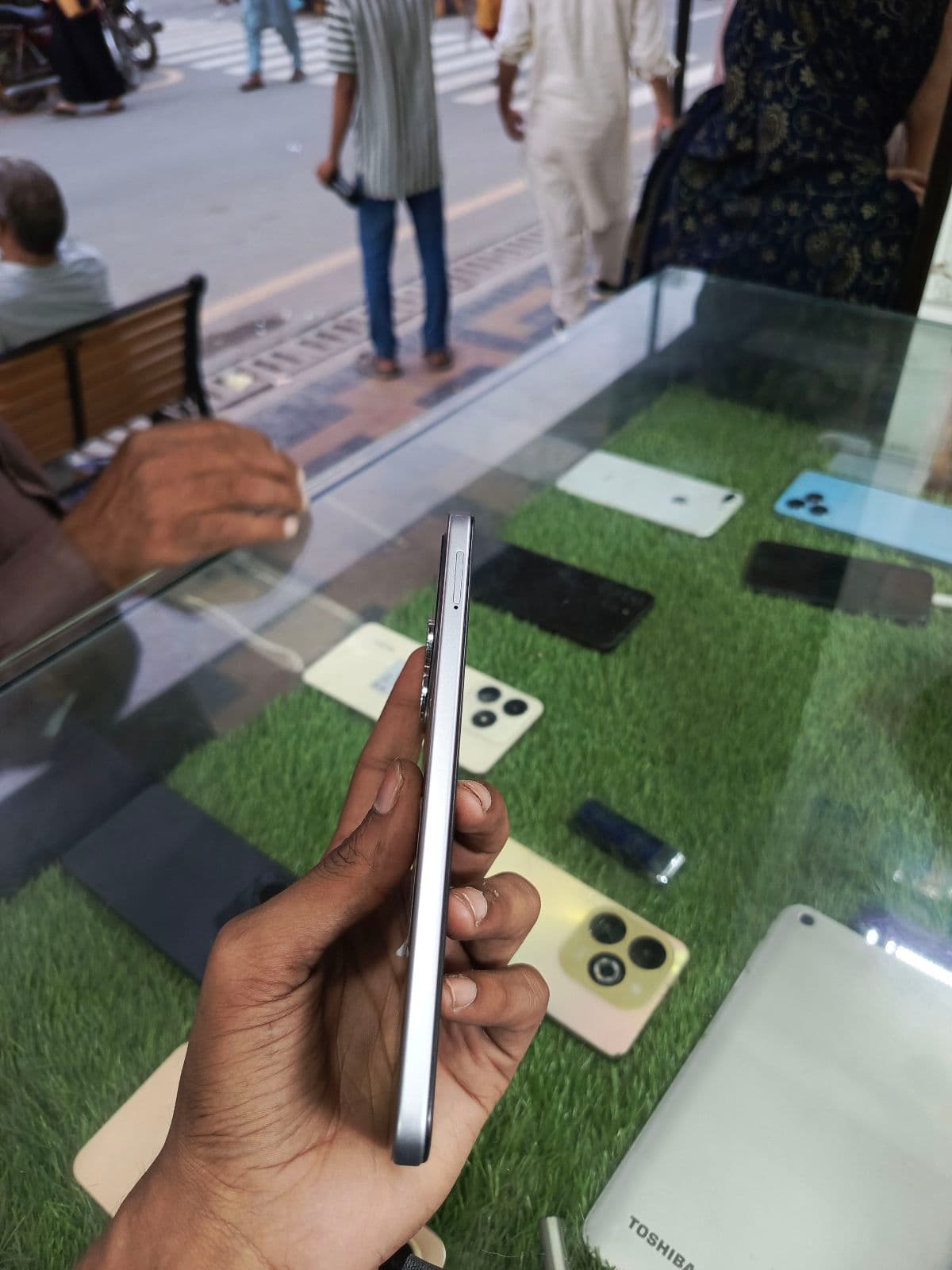 Tecno Spark 40 6GB / 128GB in Titanium Grey — photo 3