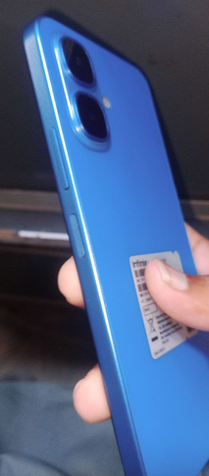 Infinix Smart 10 4GB / 64GB in Iris Blue — photo 3