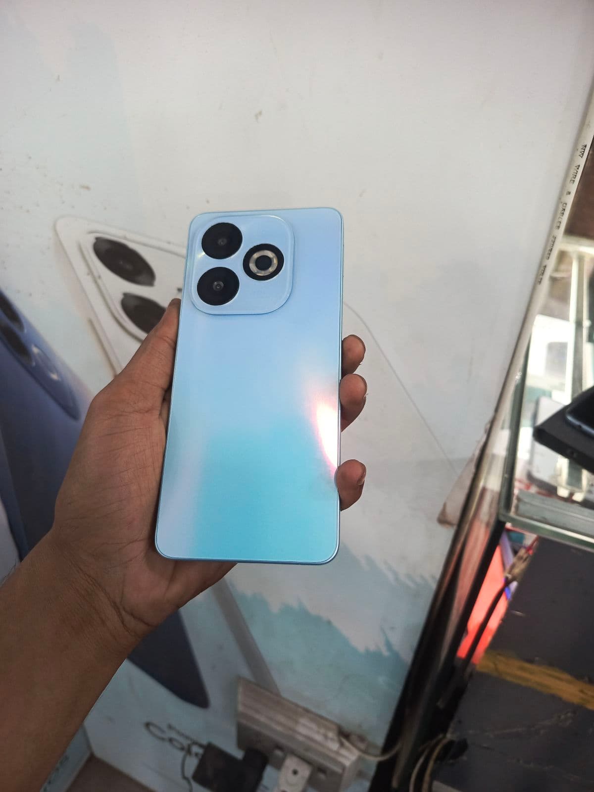 Infinix Smart 8 Pro · 4GB / 128GB