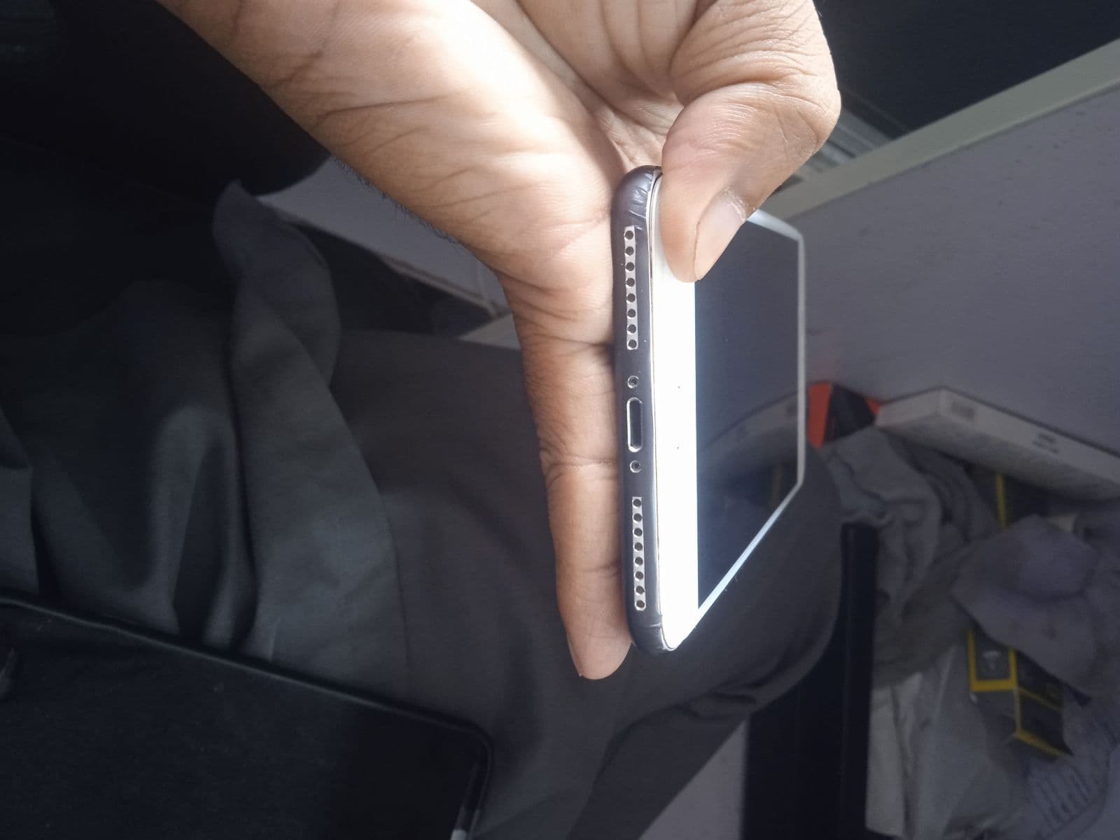 Apple iPhone 7 Plus 128GB in Silver — photo 3