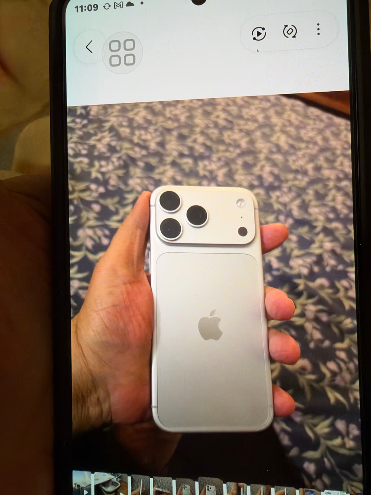 Apple iPhone 18 Pro Max 512GB in Silver — photo 5