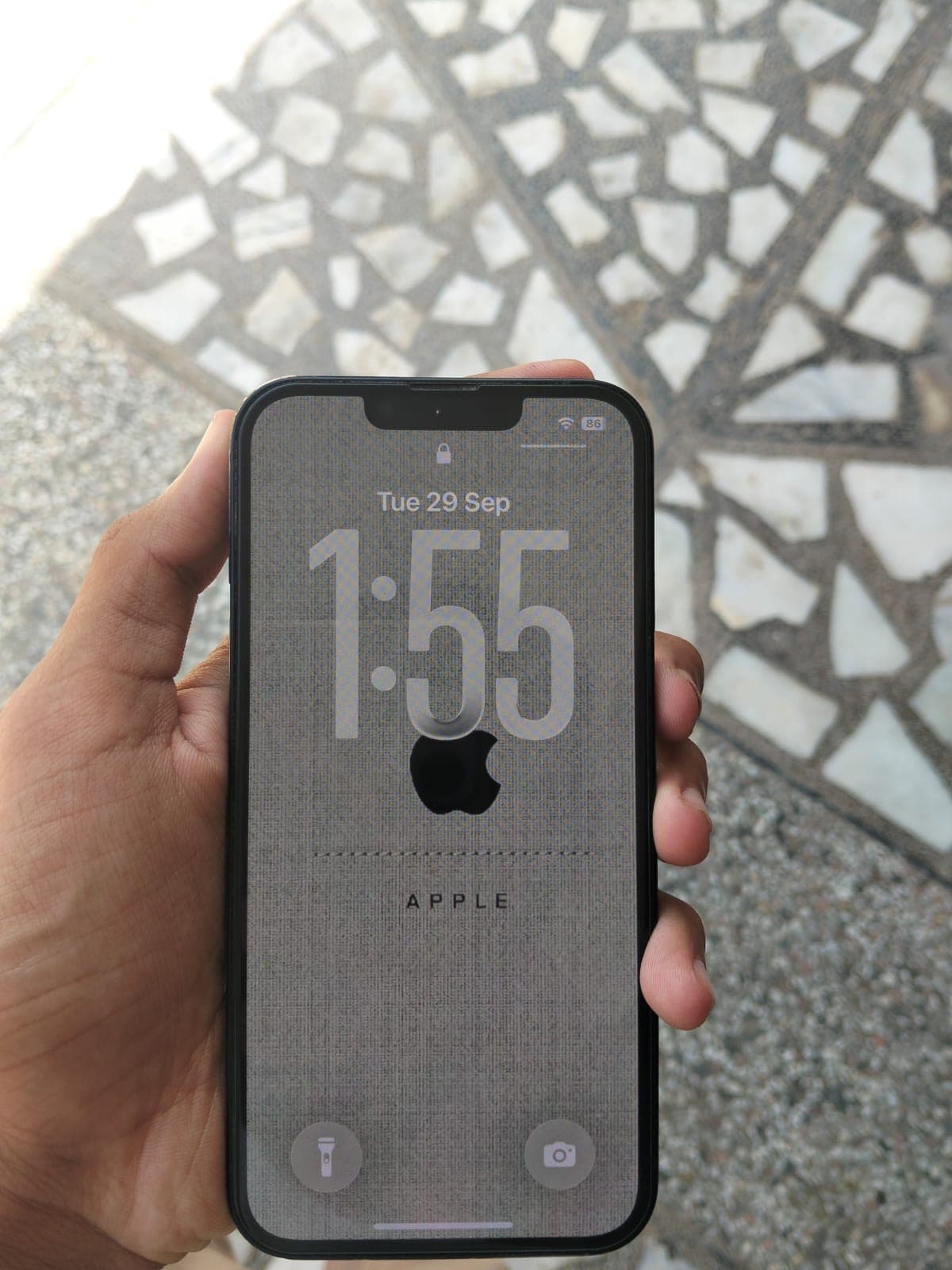 Apple iPhone 13 128GB in Midnight — photo 2