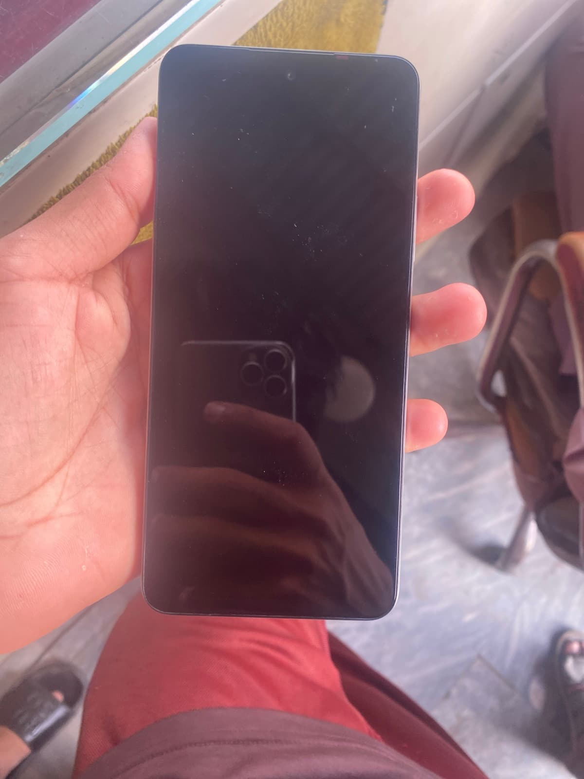 Realme C71 6GB / 128GB in White Swan — photo 2