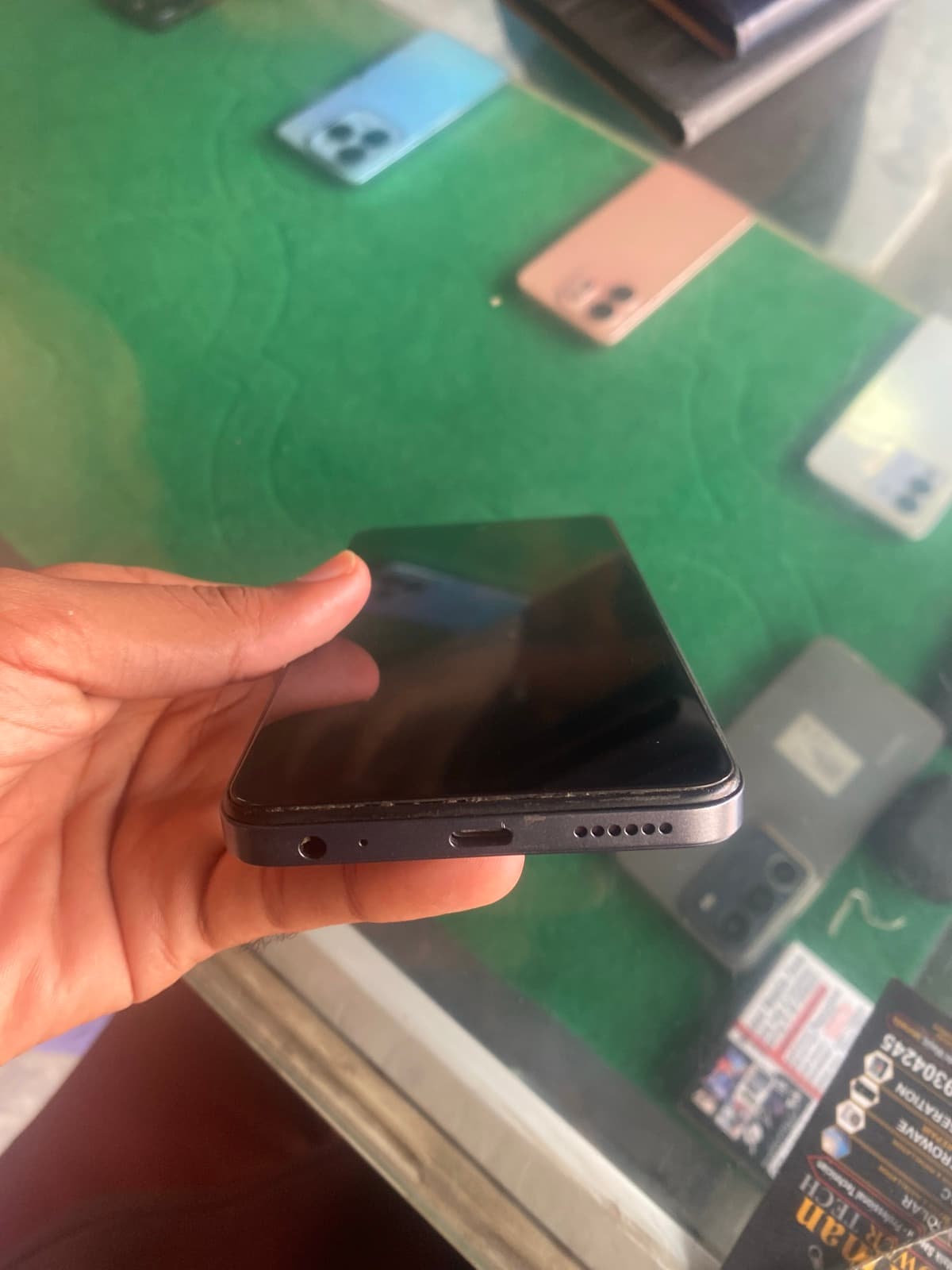 Tecno Spark 20C 4GB / 128GB in Moonlit Black — photo 3