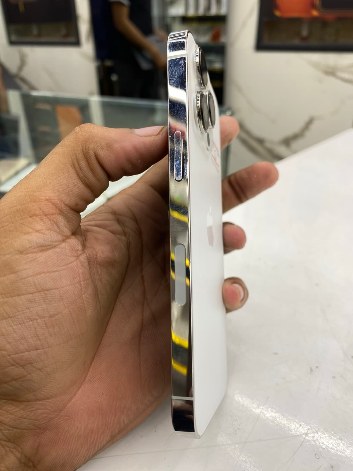 Apple iPhone 13 Pro 512GB in Silver — photo 2