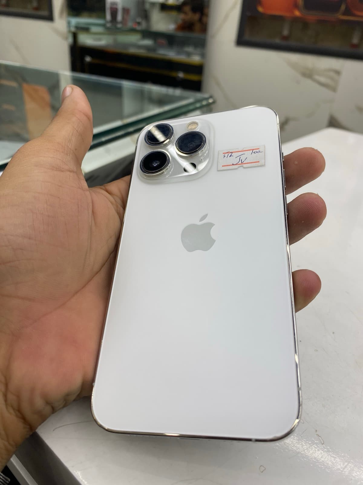 Apple iPhone 13 Pro 512GB in Silver — photo 3