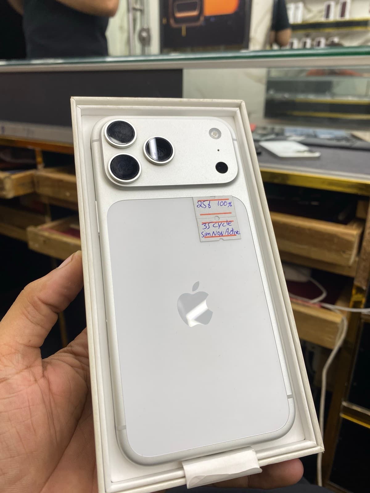 Apple iPhone 17 Pro Max 256GB in Silver — photo 2
