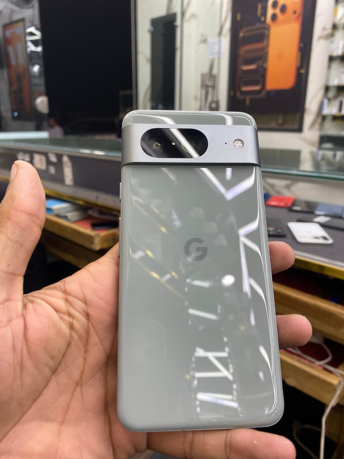 Pixel 8 · 8GB / 128GB