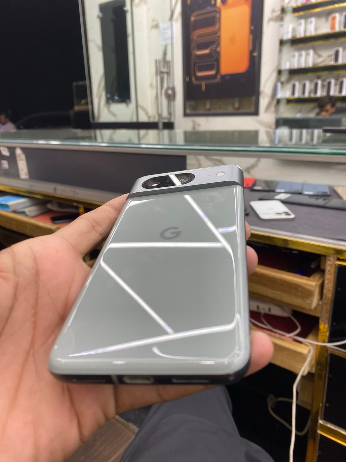 Google Pixel 8 8GB / 128GB in Hazel — photo 3