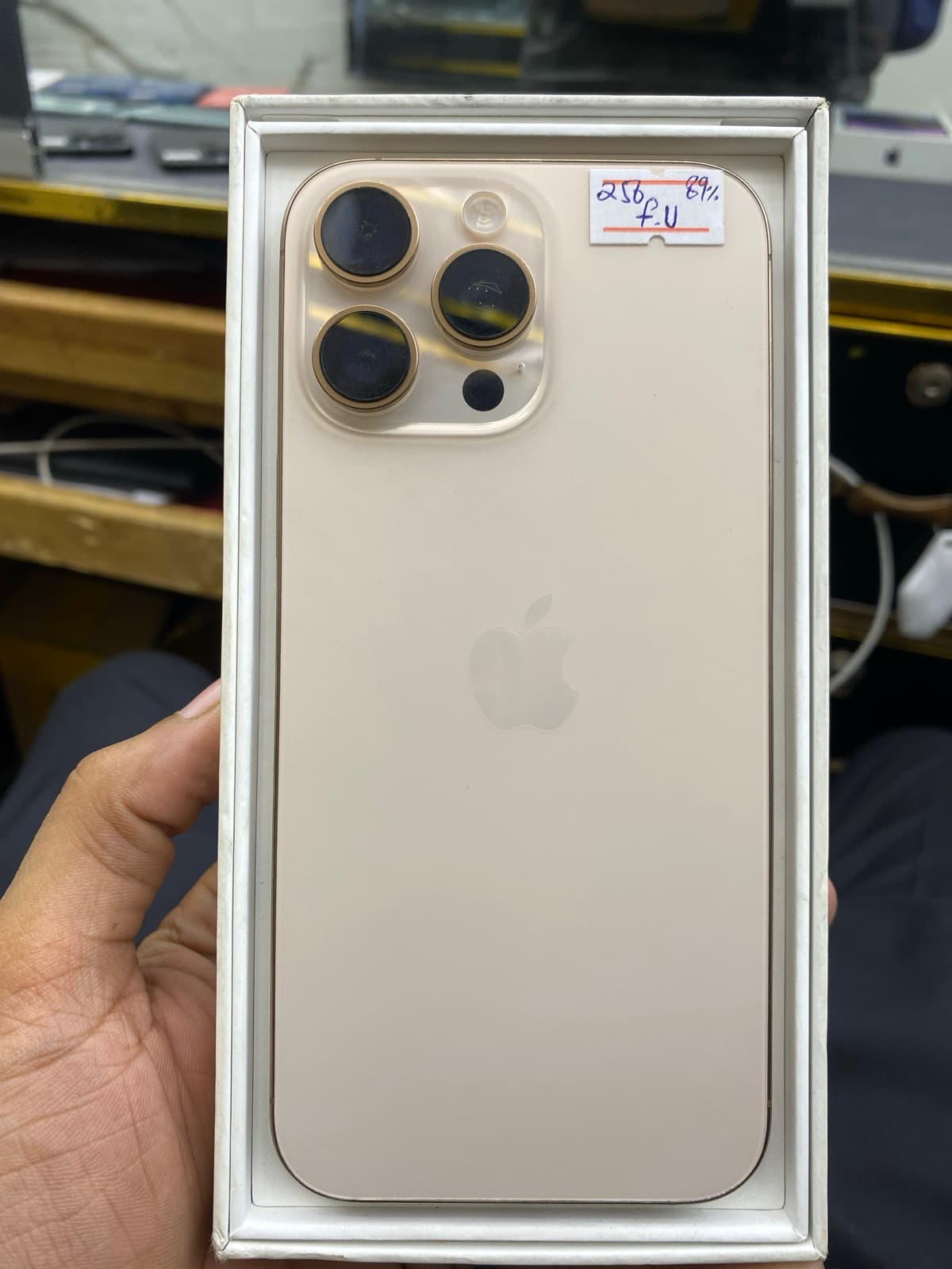 iPhone 16 Pro Max · 256GB