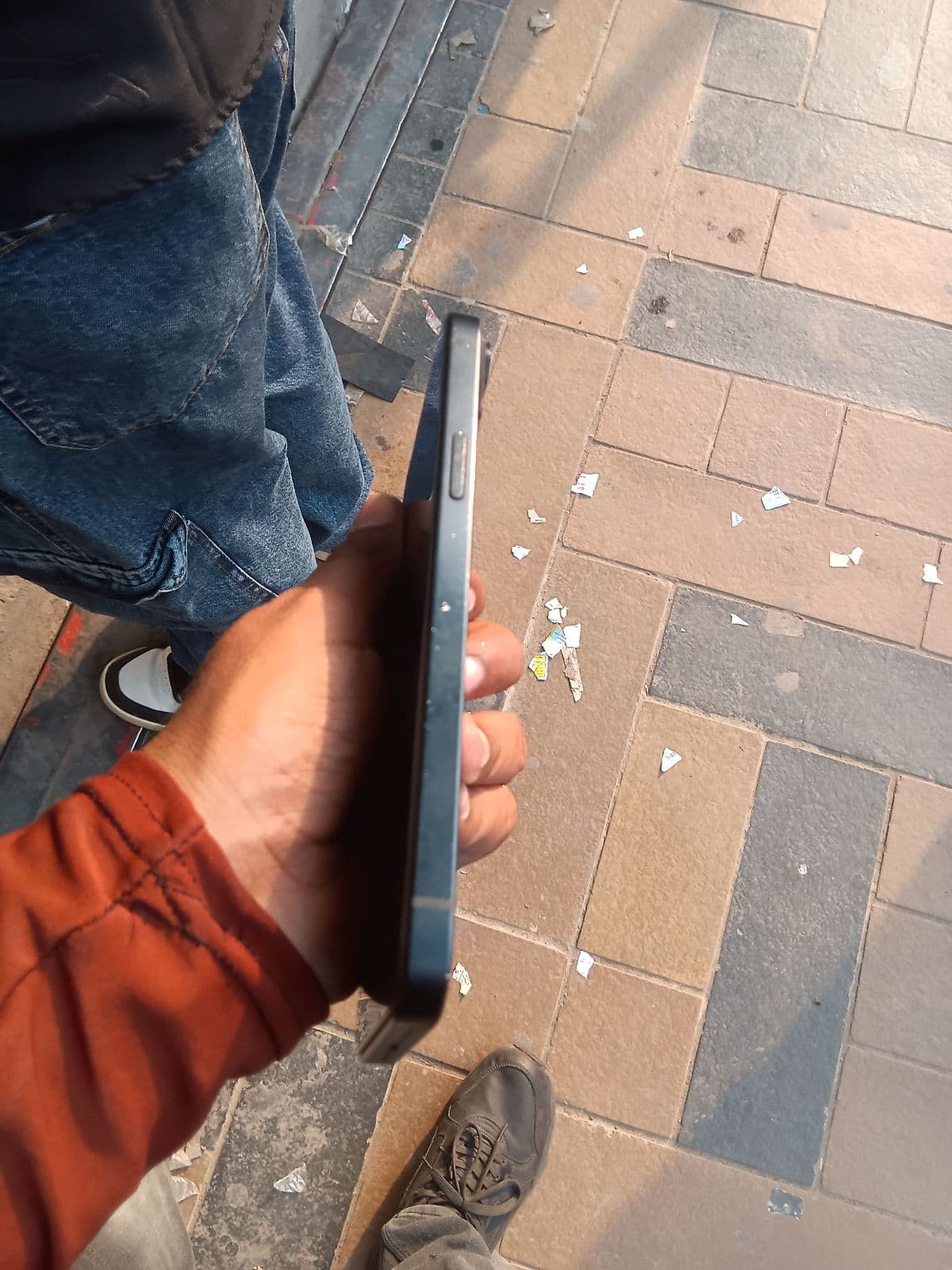 Apple iPhone 14 Plus 128GB in Midnight — photo 4