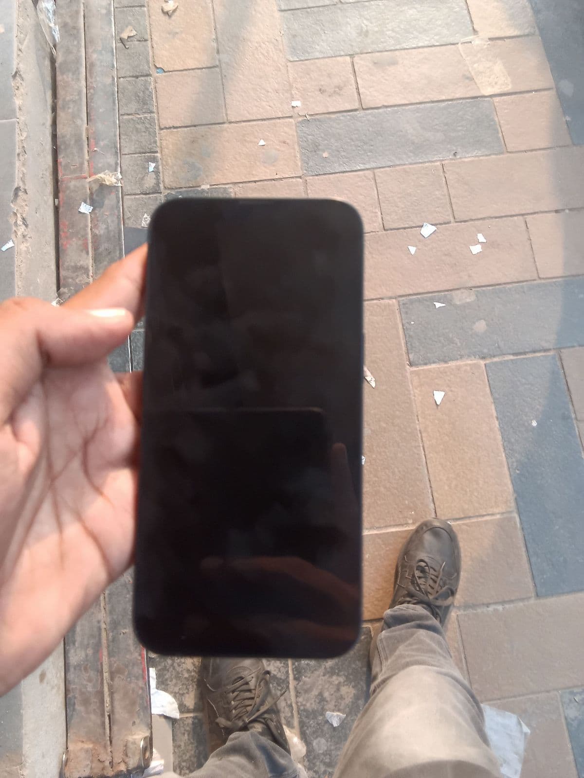Apple iPhone 13 128GB in Midnight — photo 2