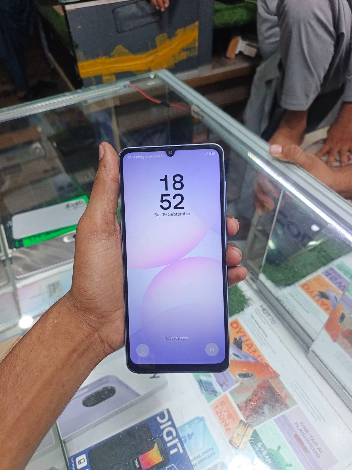 Samsung Galaxy A07 4GB / 128GB in Light Violet — photo 3