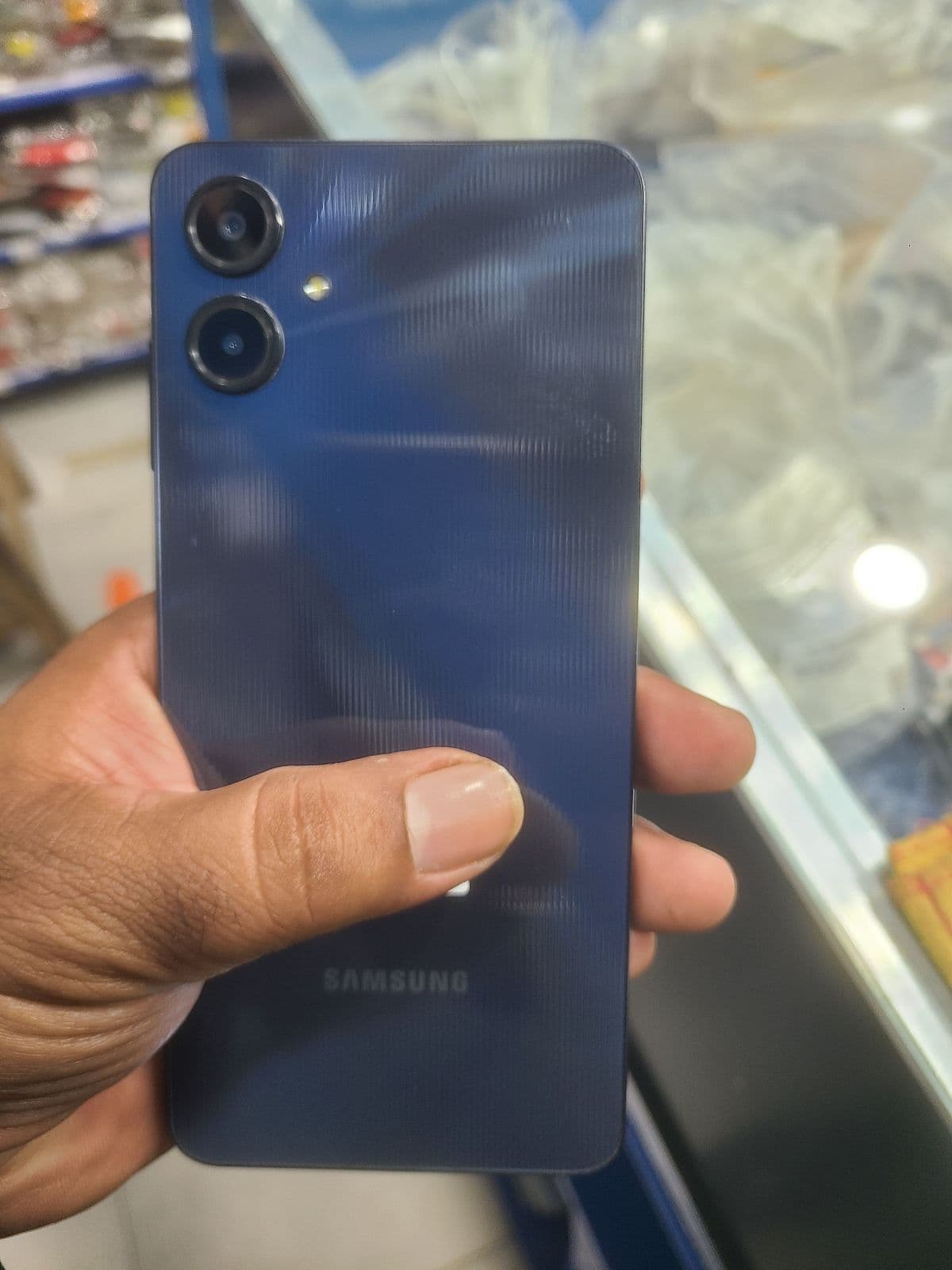 Samsung Galaxy A06 4GB / 64GB in Black — photo 2