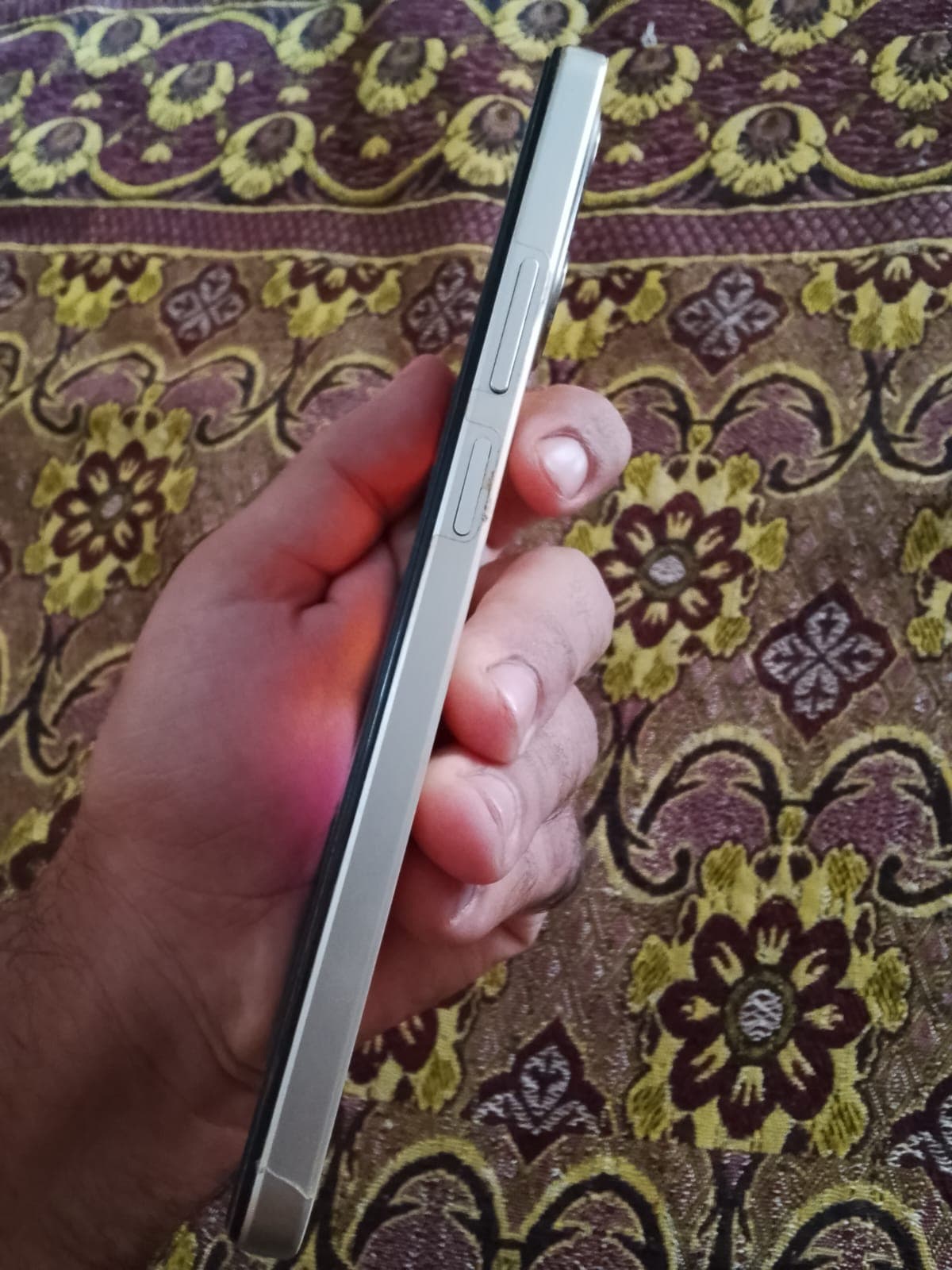 Realme Note 70 6GB / 128GB in Beach Gold — photo 5