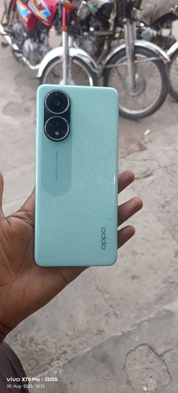Oppo A58 8GB / 128GB in Dazzling Green — photo 1