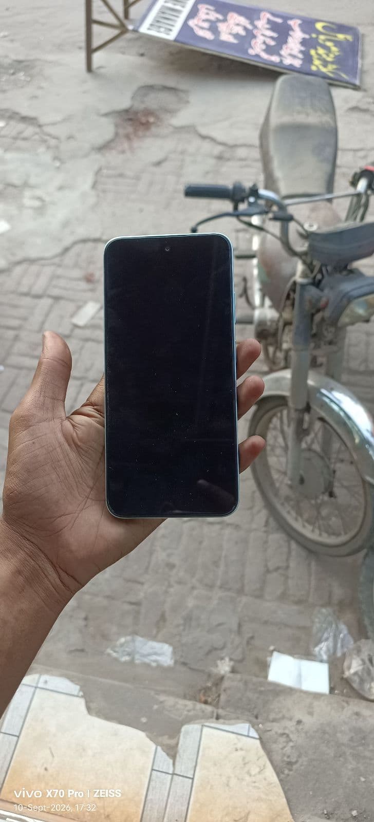Infinix Smart 9 HD 4GB / 64GB in Mint Green — photo 2
